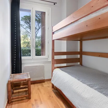 Apartment Joli 30m² Piscine Parking Saint-Raphaël